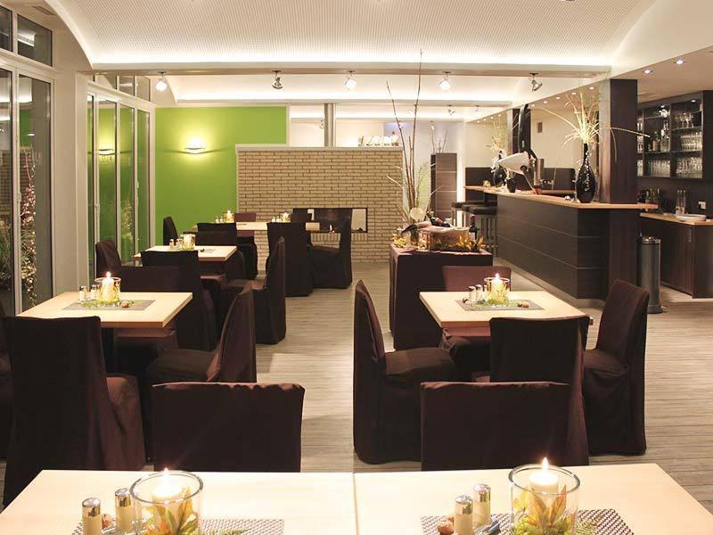 ارنسبرغ Ju52 Restaurant Hotel Lounge المظهر الخارجي الصورة